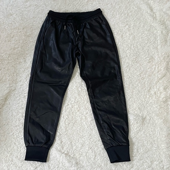 Ashley Mason Charcoal Jogger Pants - Picture 1 of 12